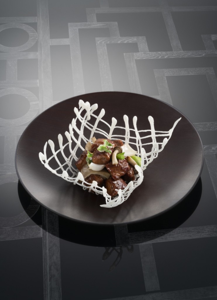 Osmanthus Beef dish at Hakkasan Dubai