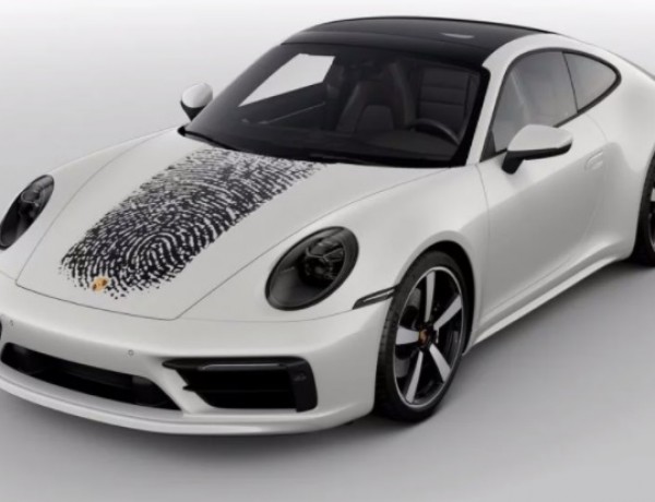 Porsche 911. Image Courtesy Luxury Launches