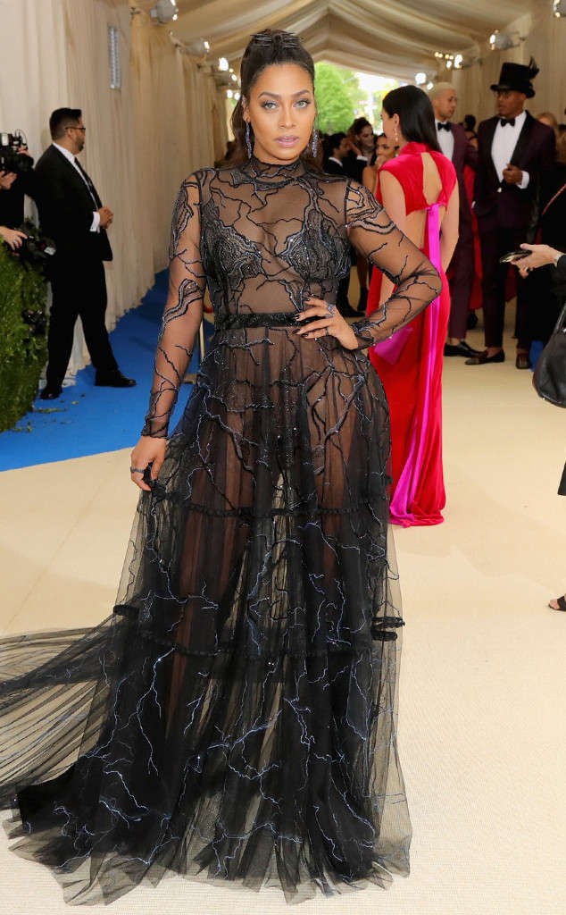 rs_634x1024-170501154644-634-met-gala-2017-arrivals-la-la-anthony